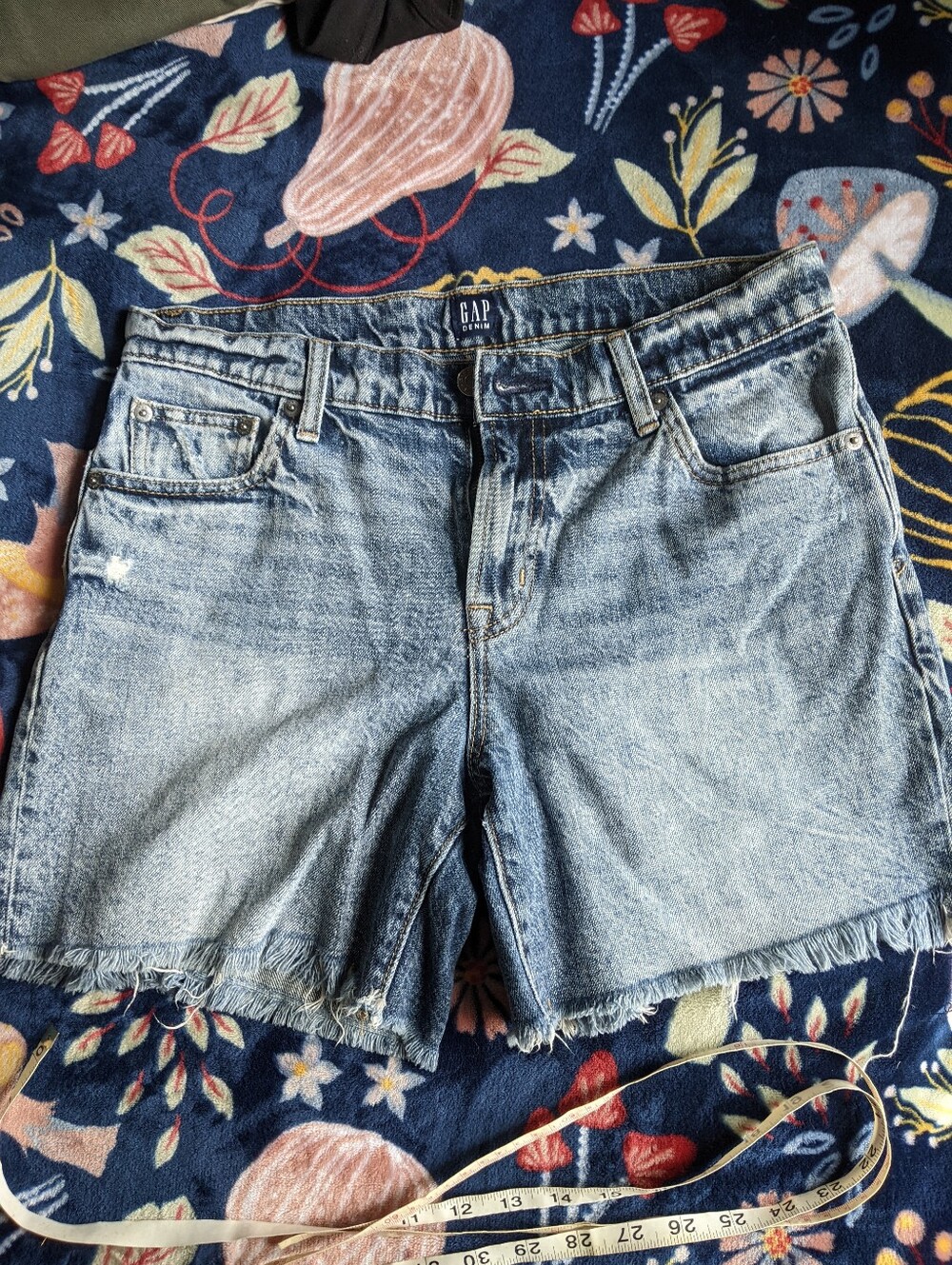 GAP Light Blue Washed Denim Cutoff Shorts 27 Tall